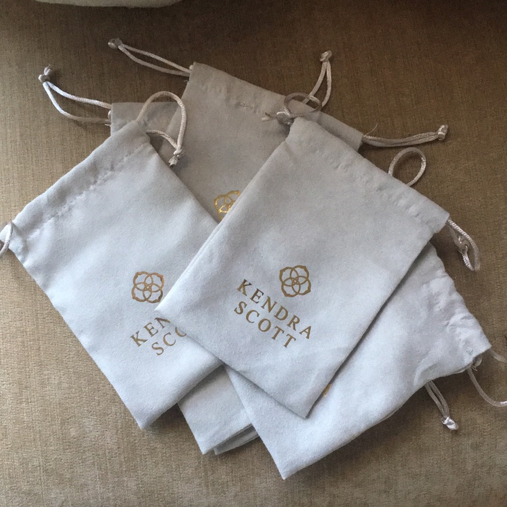 Lot of Kendra Scott jewelry bags ✨